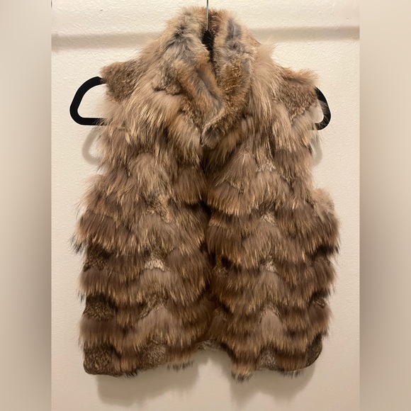 SOLD❤️ THEORY Hanalee Fur Vest Genuine Real Rabbit Fur Beige Tan - Picture 3 of 11